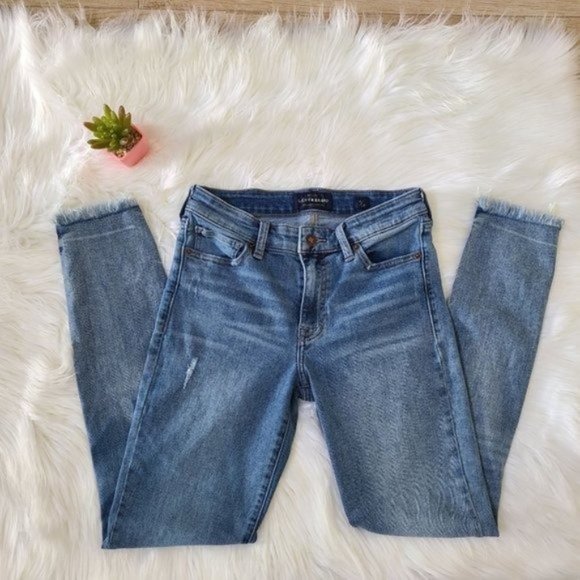 Lucky Brand Ava Distressed Chewed Hem Crop Skinny Jeans - Picture 5 of 16